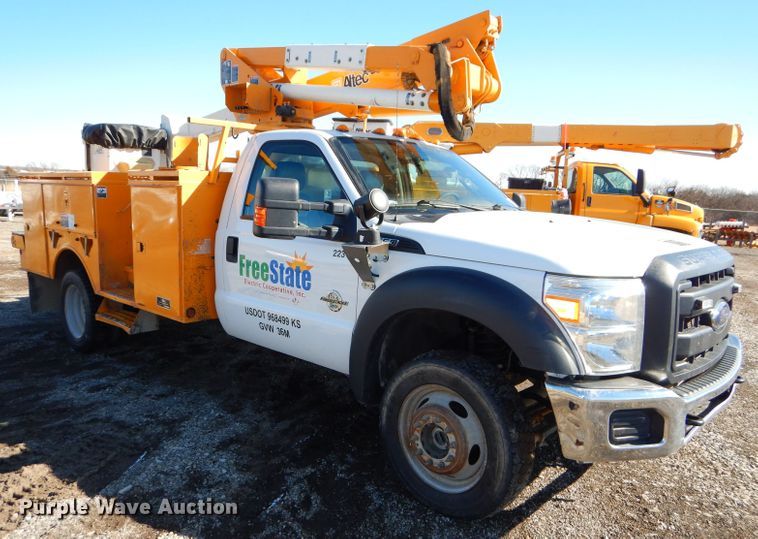 image for item DH4348 2013 Ford F550 Super Duty bucket truck