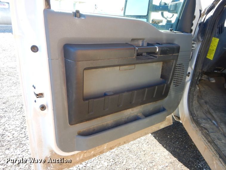 image for item DH4348 2013 Ford F550 Super Duty bucket truck