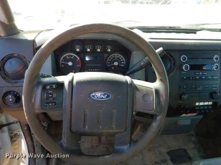 image for item DH4348 2013 Ford F550 Super Duty bucket truck