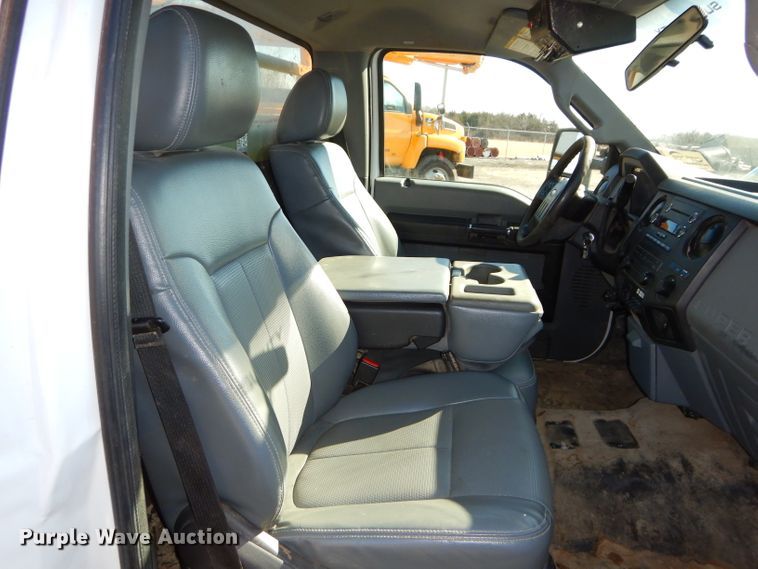 image for item DH4348 2013 Ford F550 Super Duty bucket truck