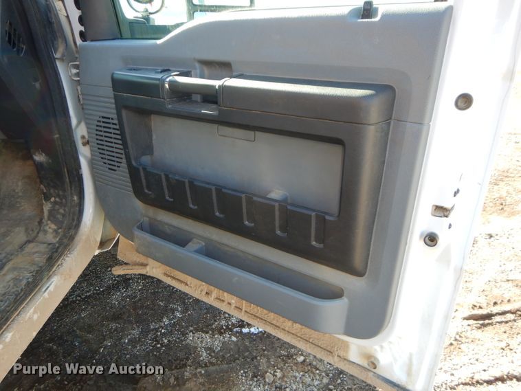 image for item DH4348 2013 Ford F550 Super Duty bucket truck