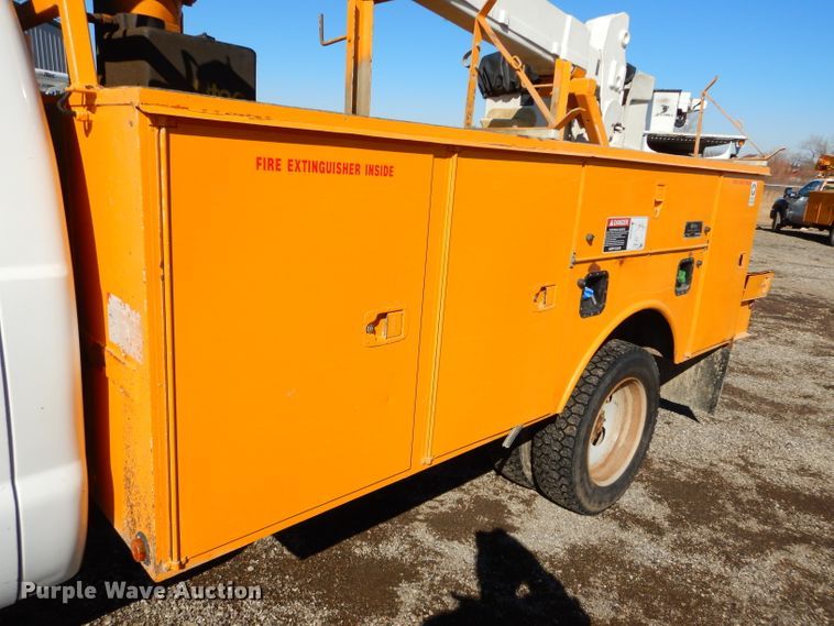image for item DH4348 2013 Ford F550 Super Duty bucket truck