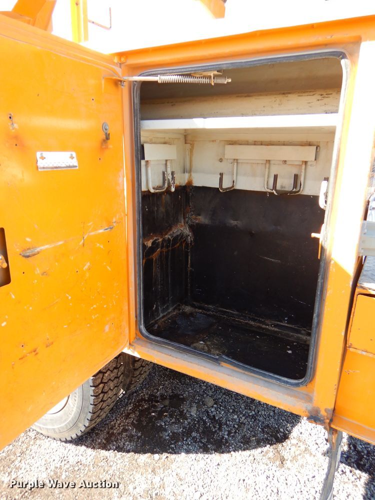 image for item DH4348 2013 Ford F550 Super Duty bucket truck