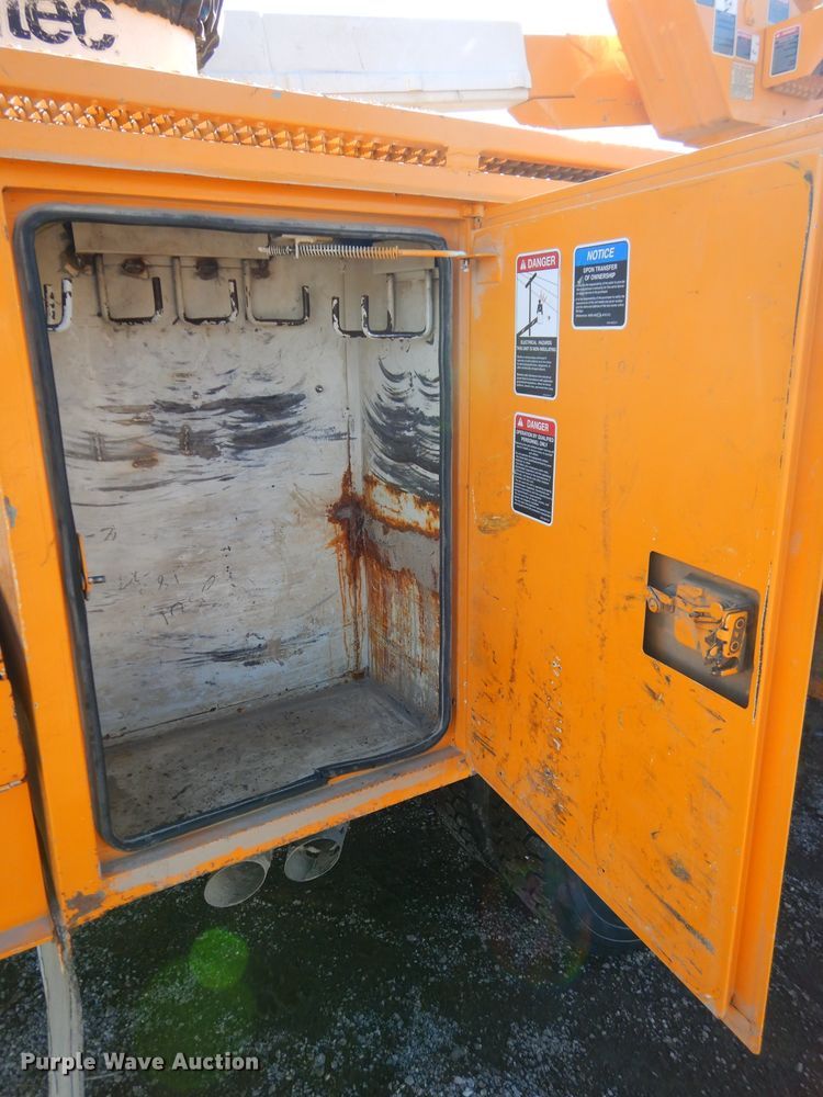 image for item DH4348 2013 Ford F550 Super Duty bucket truck