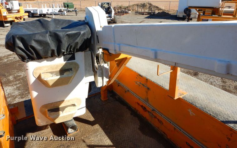 image for item DH4348 2013 Ford F550 Super Duty bucket truck