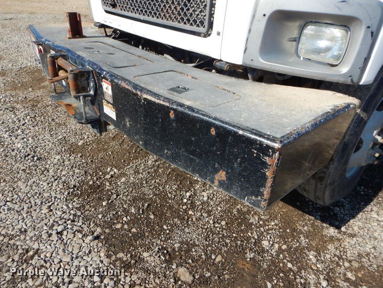 image for item DH4349 2006 Chevrolet C7500 bucket truck