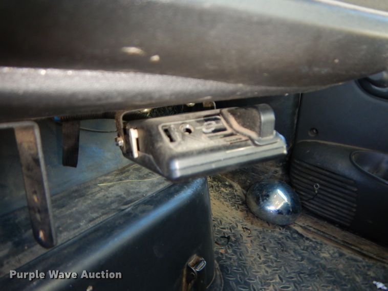 image for item DH4349 2006 Chevrolet C7500 bucket truck