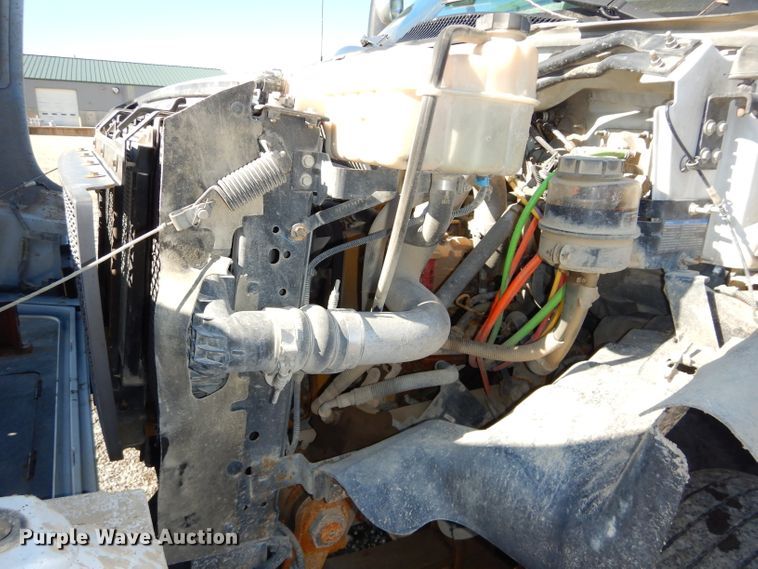 image for item DH4349 2006 Chevrolet C7500 bucket truck