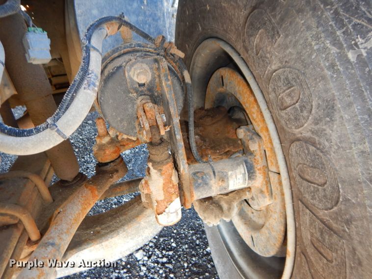 image for item DH4349 2006 Chevrolet C7500 bucket truck