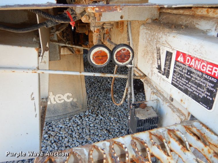 image for item DH4349 2006 Chevrolet C7500 bucket truck