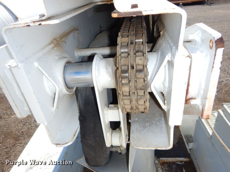 image for item DH4349 2006 Chevrolet C7500 bucket truck