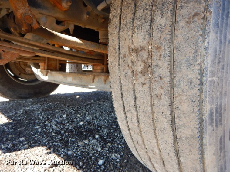 image for item DH4349 2006 Chevrolet C7500 bucket truck