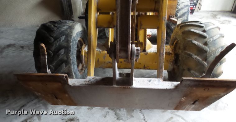 image for item DH7851 Willmar Wrangler 4550 wheel loader