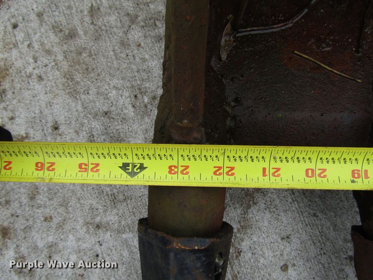 image for item DH8397 Caterpillar 24"W backhoe bucket