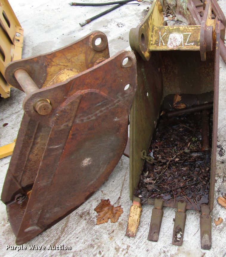 image for item DH8399 (2) backhoe buckets