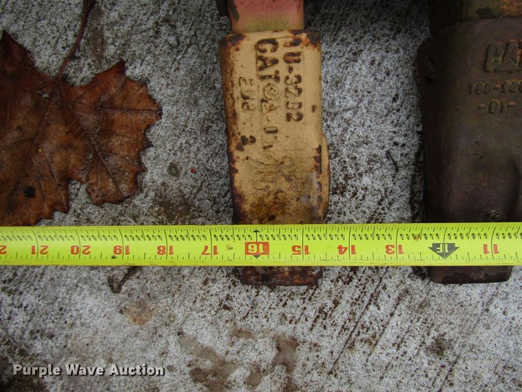 image for item DH8399 (2) backhoe buckets