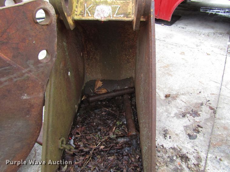 image for item DH8399 (2) backhoe buckets