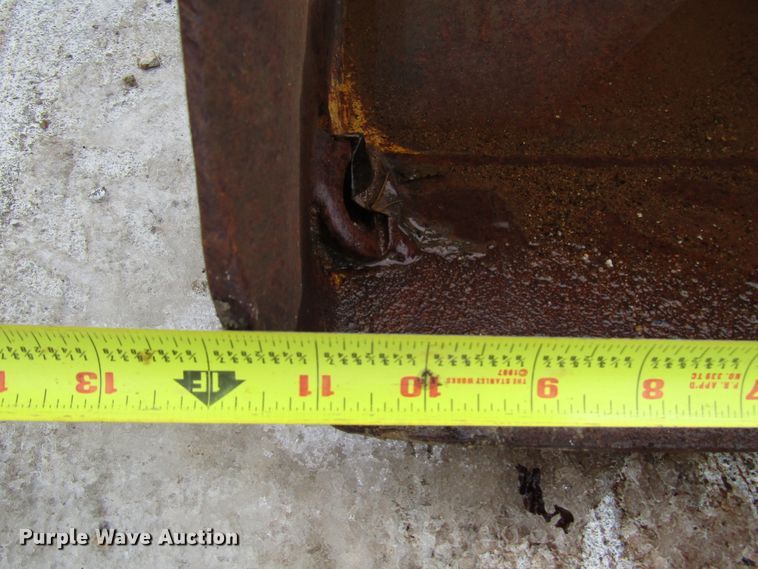 image for item DH8399 (2) backhoe buckets