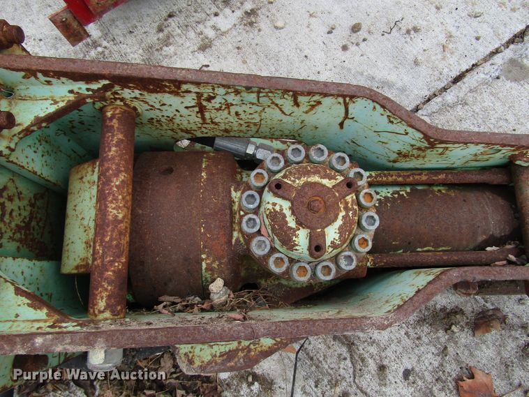 image for item DH8400 Backhoe breaker