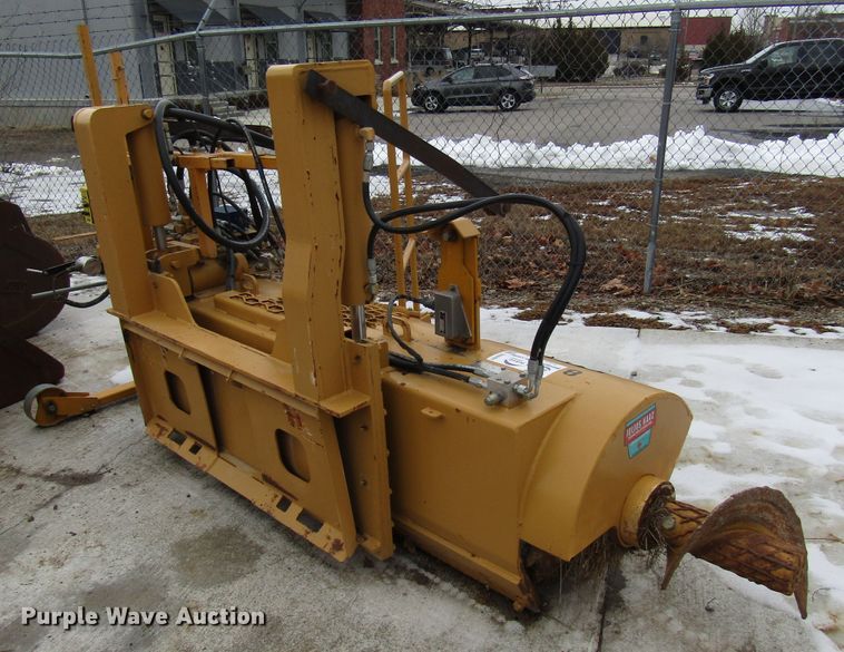 image for item DH8401 Huron 82SST skid steer trimmer