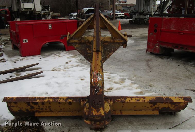 image for item DH8402 Southeast 84"W blade