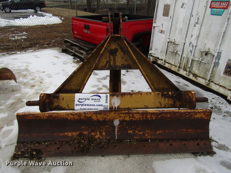 image for item DH8402 Southeast 84"W blade