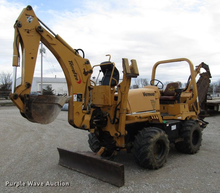 image for item DH8435 2002 Vermeer RT850 trencher