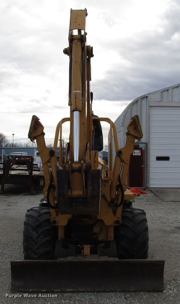 image for item DH8435 2002 Vermeer RT850 trencher