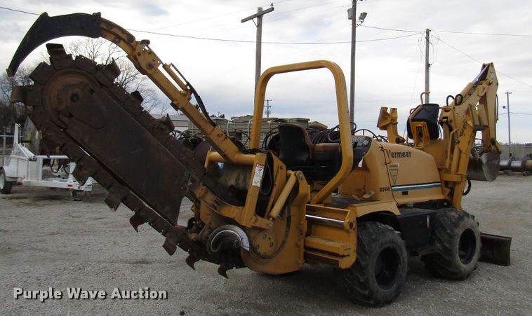 image for item DH8435 2002 Vermeer RT850 trencher