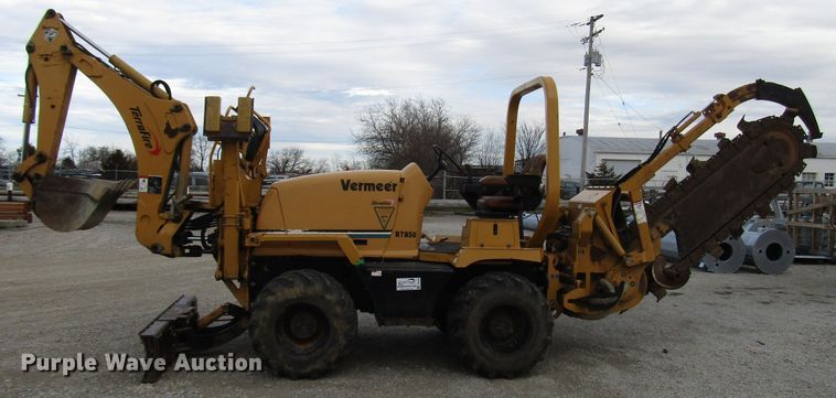 image for item DH8435 2002 Vermeer RT850 trencher