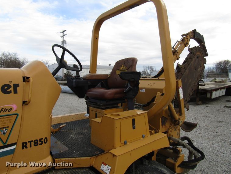 image for item DH8435 2002 Vermeer RT850 trencher