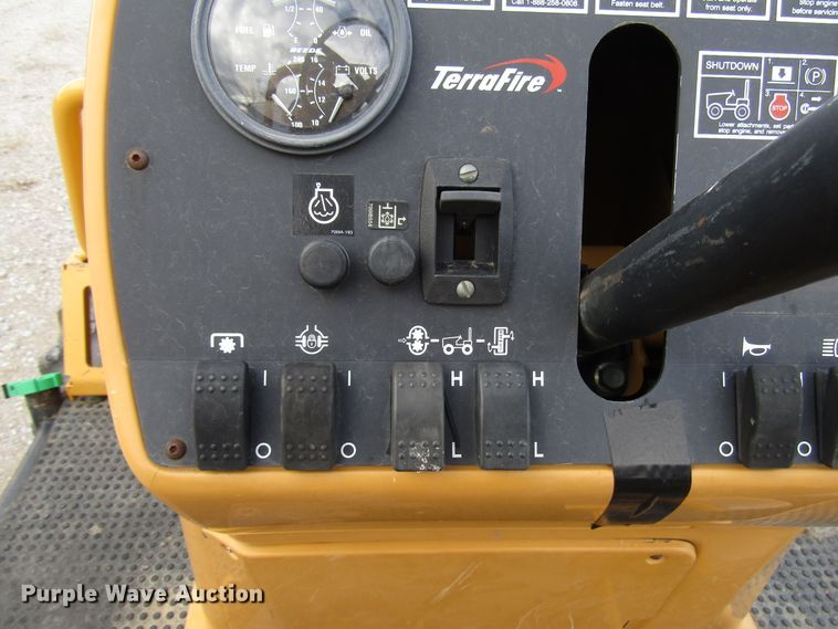 image for item DH8435 2002 Vermeer RT850 trencher