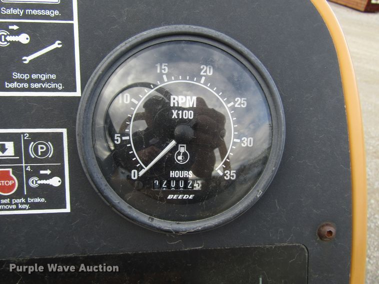 image for item DH8435 2002 Vermeer RT850 trencher