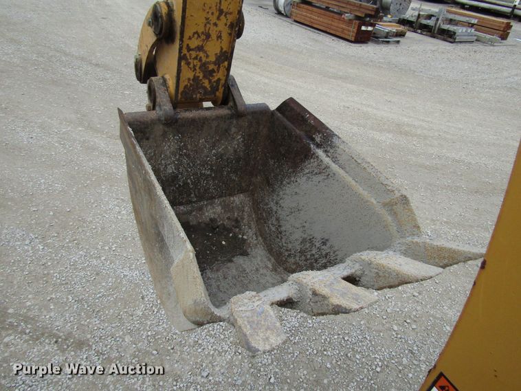 image for item DH8435 2002 Vermeer RT850 trencher