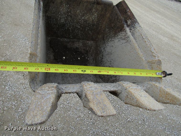 image for item DH8435 2002 Vermeer RT850 trencher