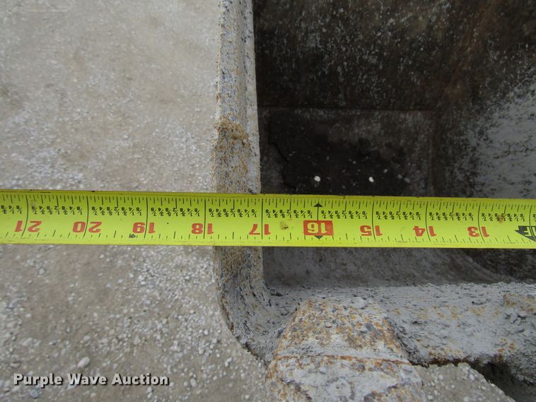 image for item DH8435 2002 Vermeer RT850 trencher