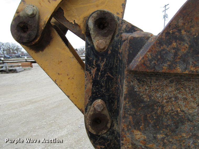 image for item DH8435 2002 Vermeer RT850 trencher