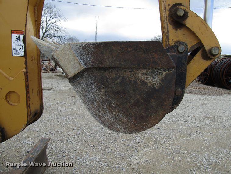 image for item DH8435 2002 Vermeer RT850 trencher