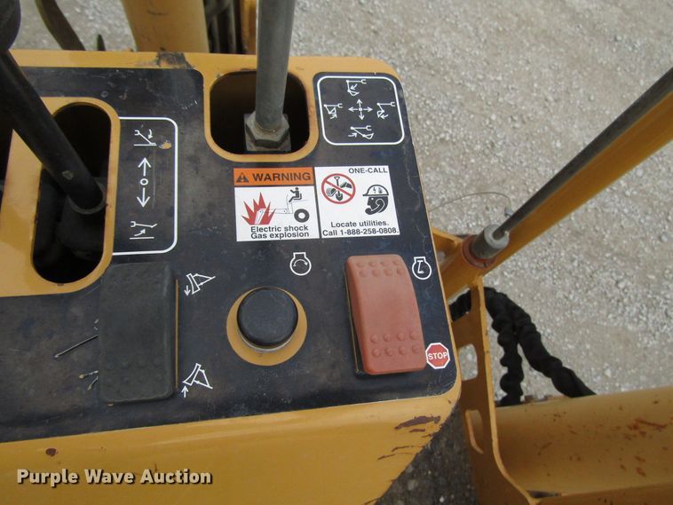 image for item DH8435 2002 Vermeer RT850 trencher