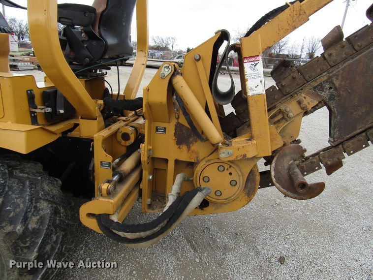 image for item DH8435 2002 Vermeer RT850 trencher