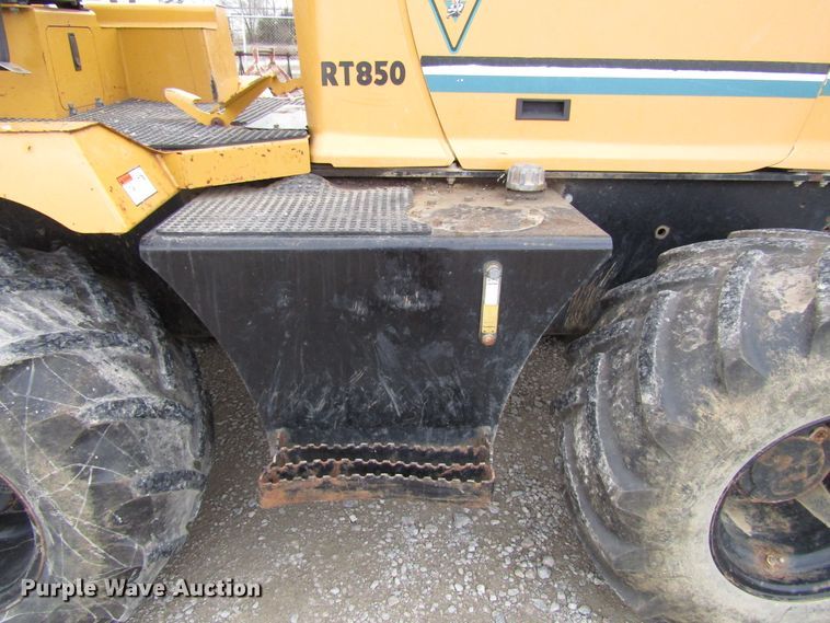 image for item DH8435 2002 Vermeer RT850 trencher