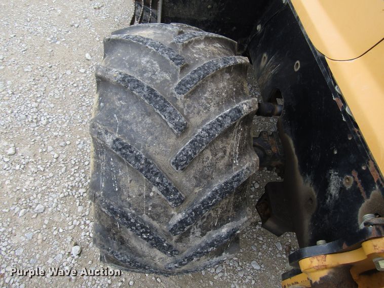 image for item DH8435 2002 Vermeer RT850 trencher