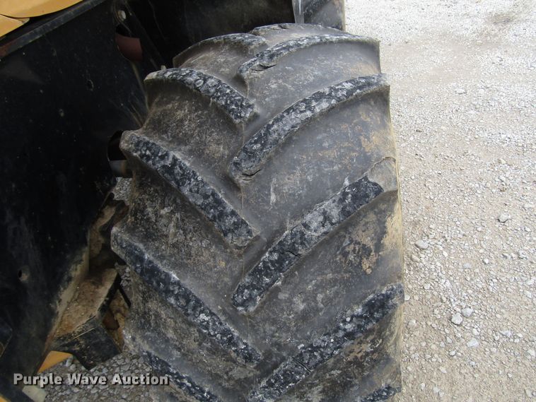 image for item DH8435 2002 Vermeer RT850 trencher