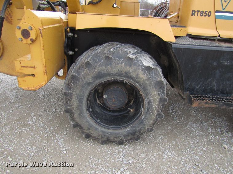 image for item DH8435 2002 Vermeer RT850 trencher