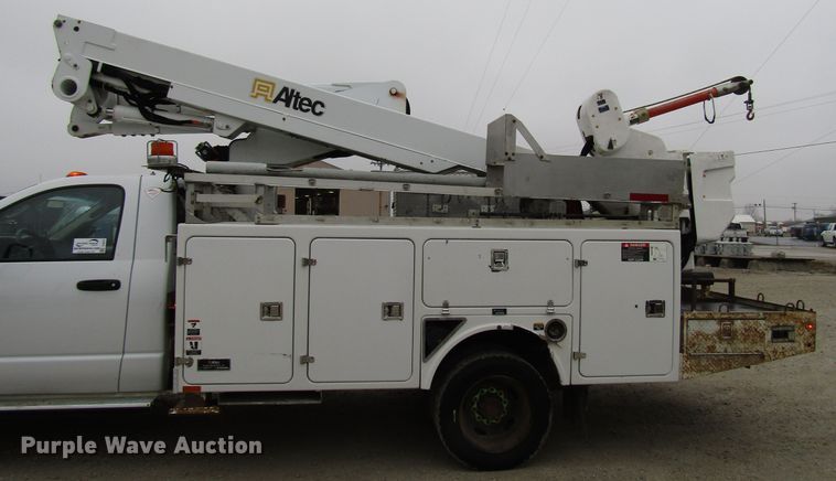 image for item DH8437 2010 Dodge Ram 5500 bucket truck