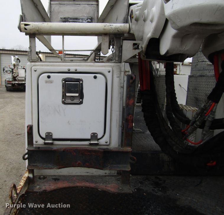 image for item DH8437 2010 Dodge Ram 5500 bucket truck