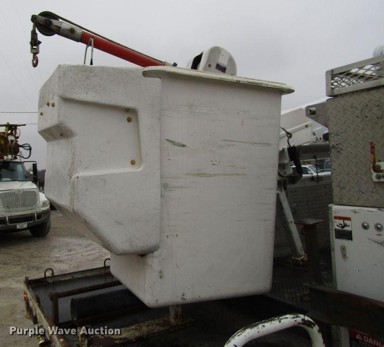 image for item DH8437 2010 Dodge Ram 5500 bucket truck