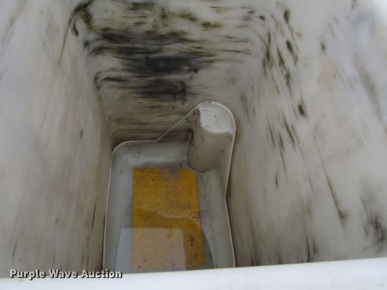 image for item DH8437 2010 Dodge Ram 5500 bucket truck