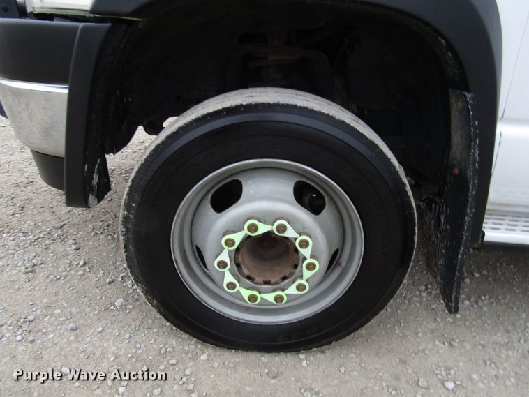 image for item DH8437 2010 Dodge Ram 5500 bucket truck