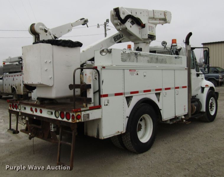 image for item DH8438 2009 International 4300 bucket truck